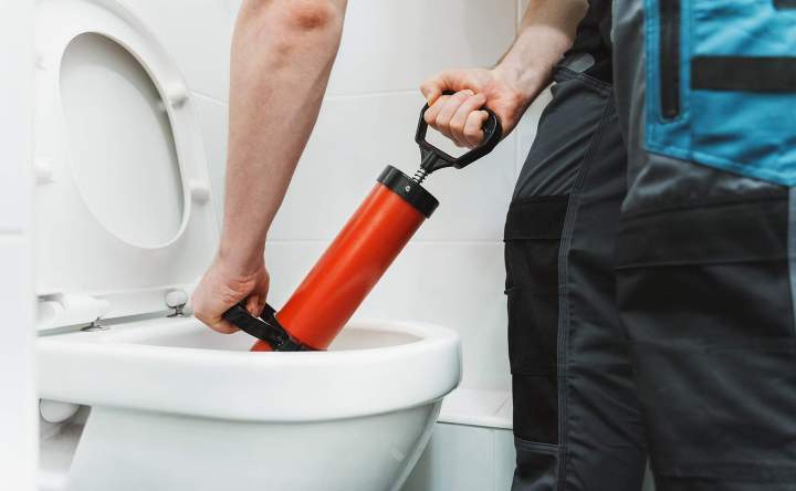 Spécialiste du débouchage de WC et sanitaires.